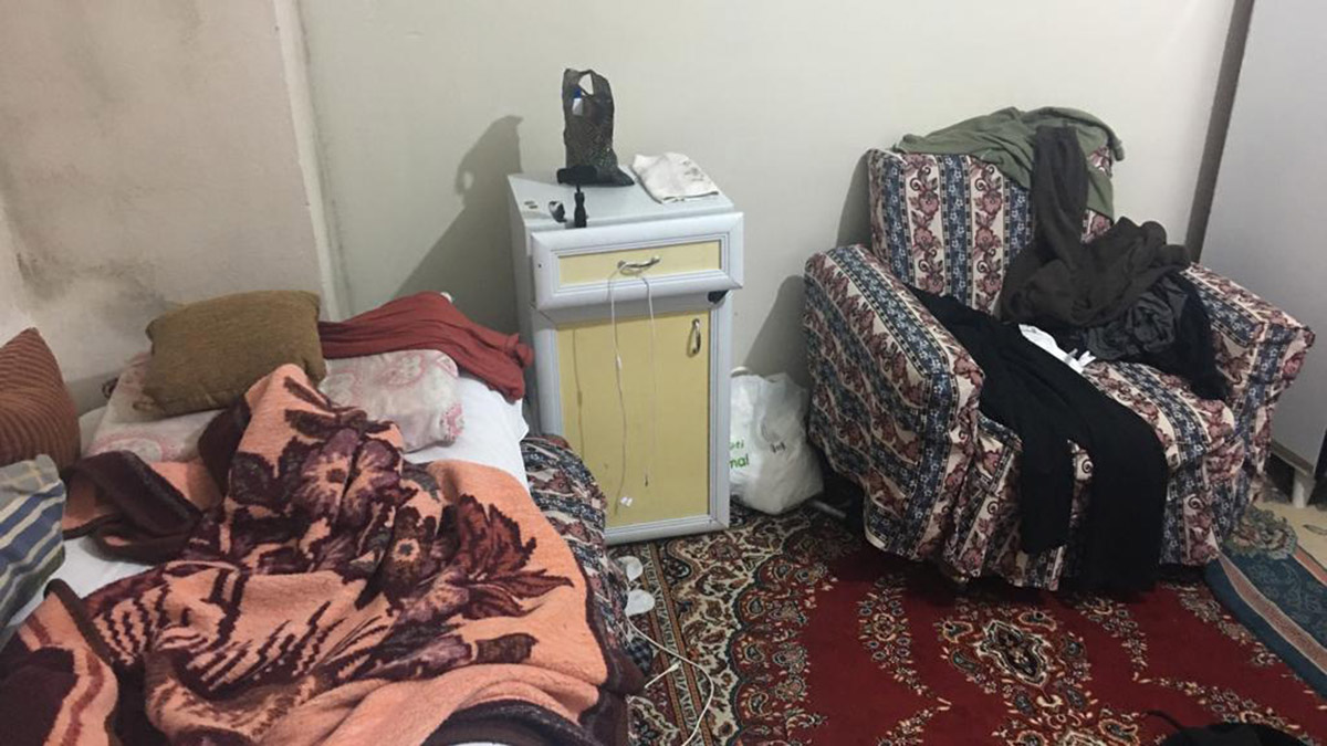 Kaçak göçmenlerin yaşadığı evlere operasyon