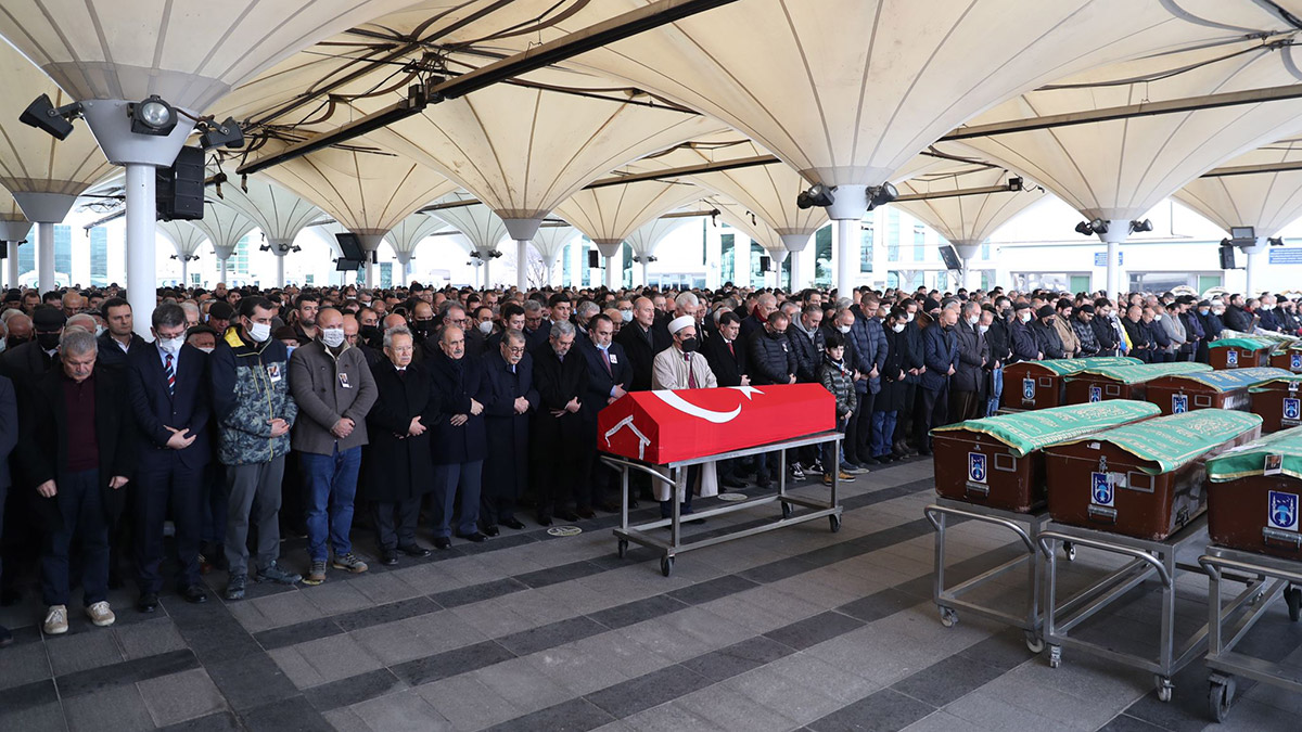 Burhan Cahit Bayar toprağa verildi