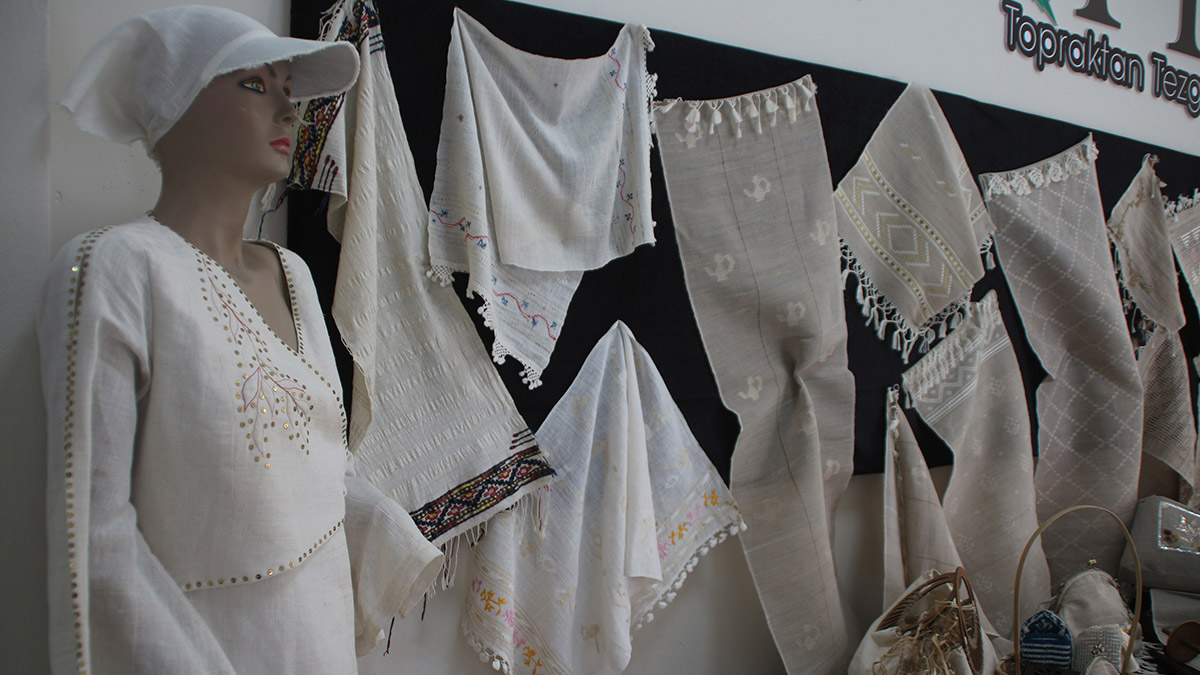 Bakan Soylu: Yeni kimlik kartı olmayanlar bankada işlem yapamayacak