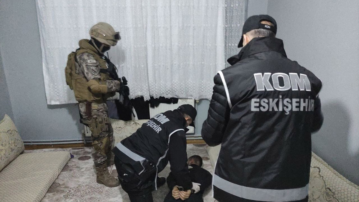 Silindir operasyonunda gözaltına alınan şüpheliler adliyede