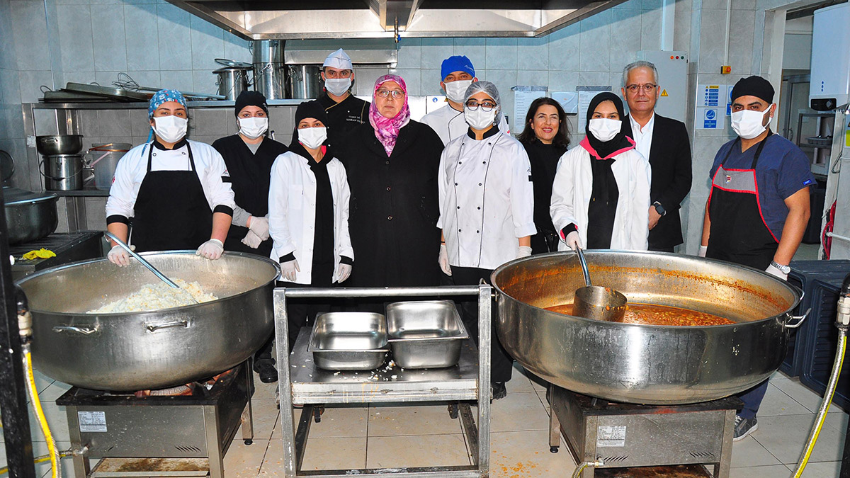 Fabrika gibi çalışan okulda 1 milyon 200 bin TL'lik ciro