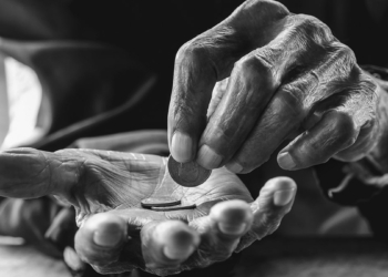 Gençlikte zenginlik mi, yaşlılıkta fakirlik mi?