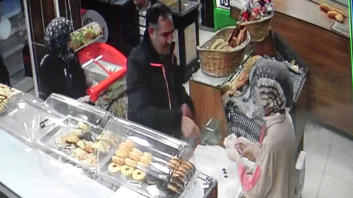 Avcılar'da el çabukluğu ile dolandırıcılık