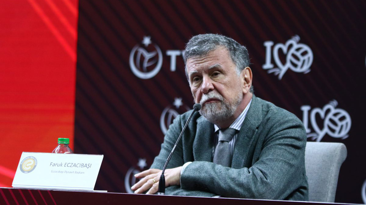 Antalya'da 14-18 Aralık tarihleri arasında düzenlenecek FIVB Kadınlar Kulüpler Dünya Şampiyonası'nın basın toplantısı gerçekleştirildi.