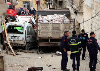 Gaziantep'te freni boşalan kamyonet çocuklara çarptı