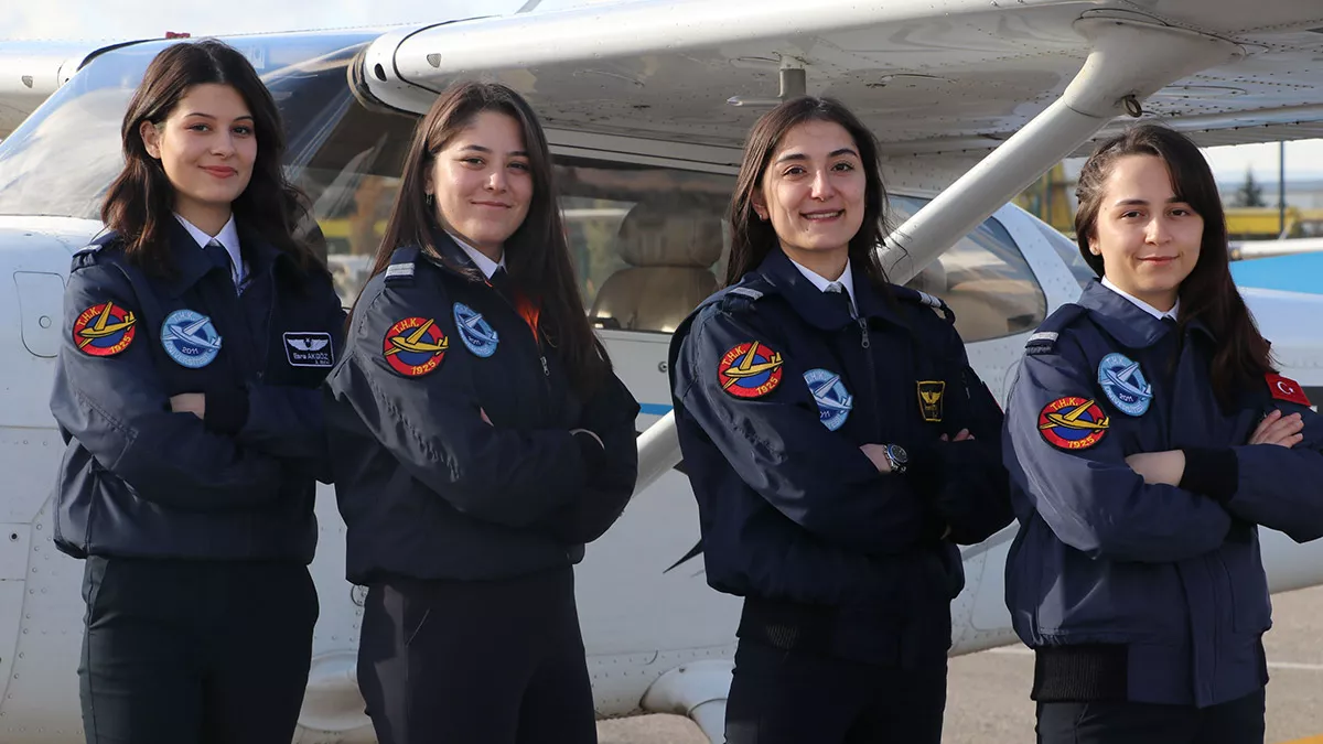 Thk pilotaj bölümü öğretim üyesi pilot osman koç, "gelecekte hava yolu ile seyahatte her 4 pilottan 1'i kadın olacak" dedi.