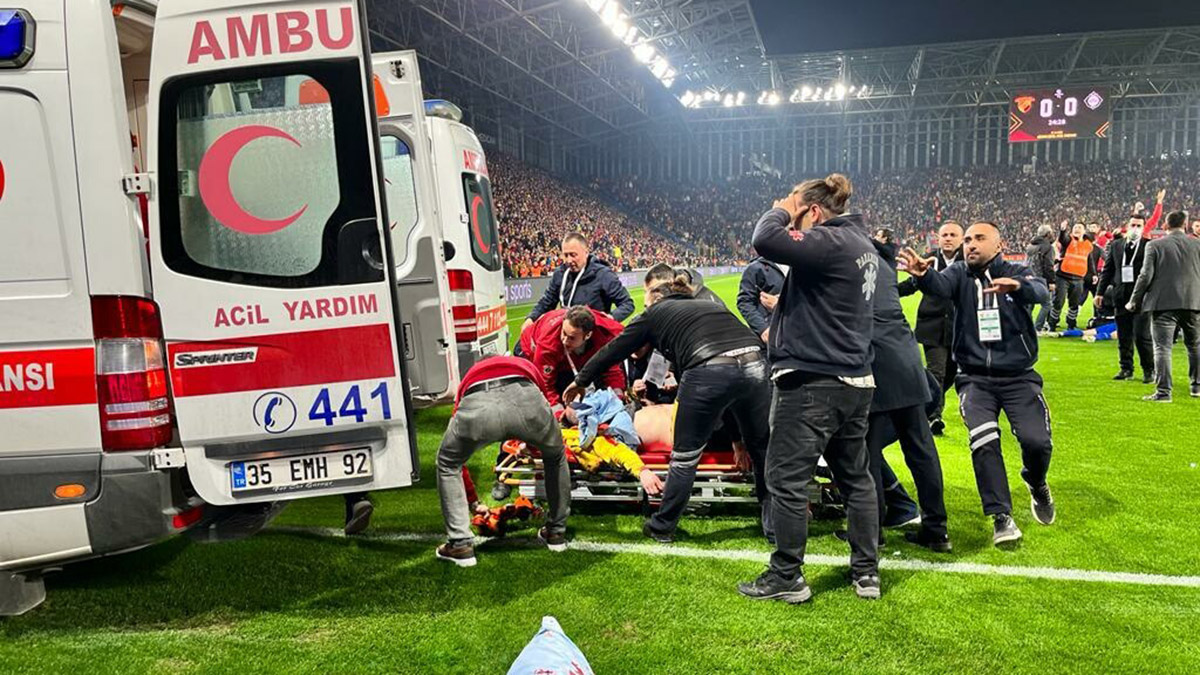 Spor Toto 1'inci Lig'in 15'inci haftasında 27 Kasım Pazar akşamı Gürsel Aksel Stadı'nda oynanıp tüm Türkiye'yi dehşete düşüren tribün terörü yüzünden 22'nci dakikada tatil edilen Göztepe-Altay derbisinin faturası iki kulübe de ağır oldu.