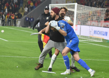 Göztepe-Altay derbisinin faturası ağır oldu