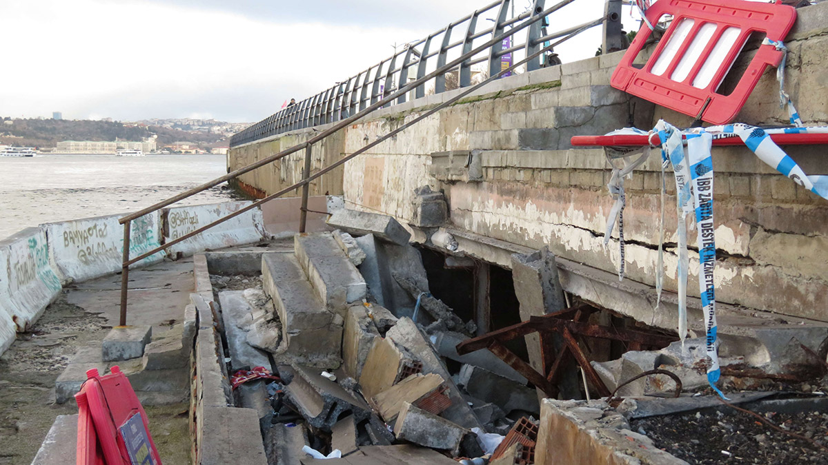 Üsküdar Sahili çöktü