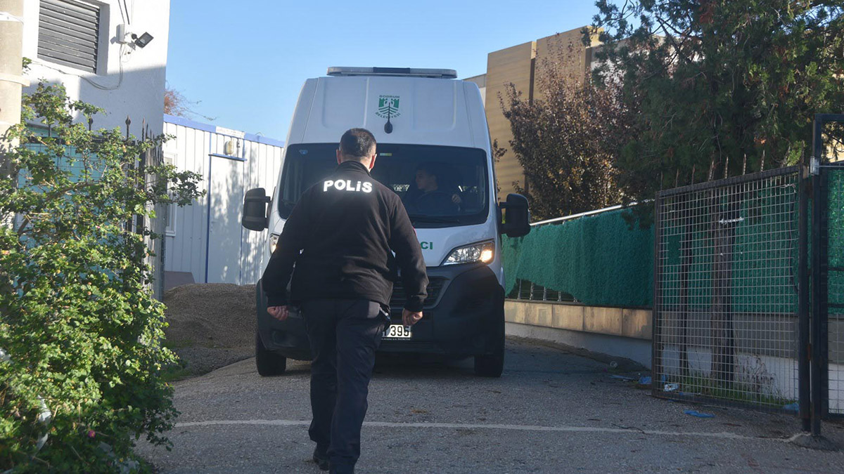 Horladığı için kendisini uyaran arkadaşını öldürdü