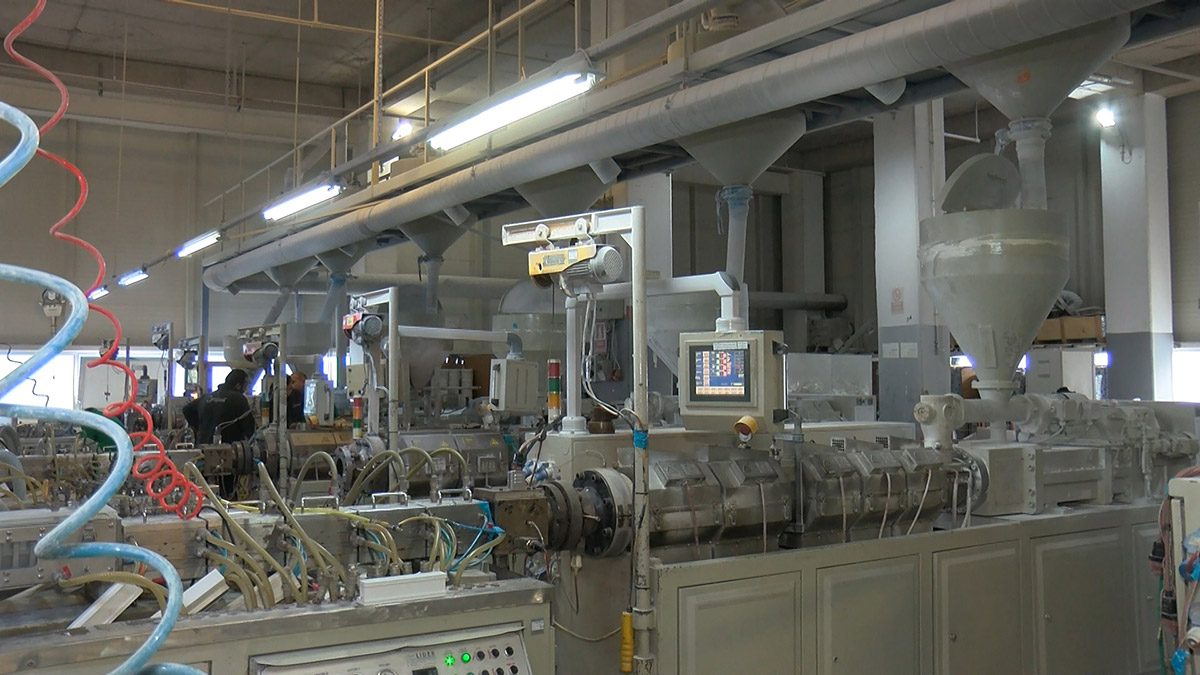 Cumhuriyet tarihinin en büyük sosyal konut projesi ‘İlk Evim, İlk İşyerim Projesi’ ile inşaat sektörü canlandı.