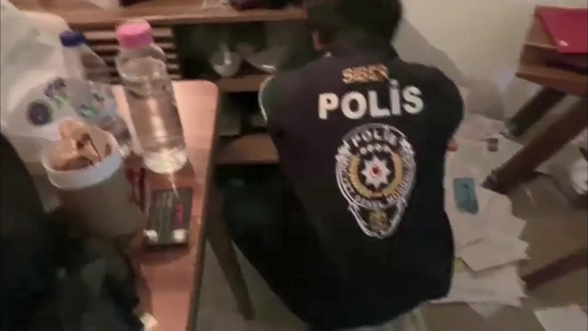 İstanbul'da yasadışı bahis oynatan şebekeye operasyon; 6 gözaltı