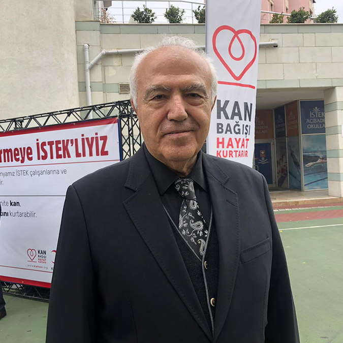 Öğrencilere kan bağışının önemini erken yaşlarda aşılamak ve farkındalık oluşturmak için İSTEK Okulları birçok ilde 22 kampüste eş zamanlı olarak 'Kan Vermeye İstekliyiz' etkinliği düzenlendi.