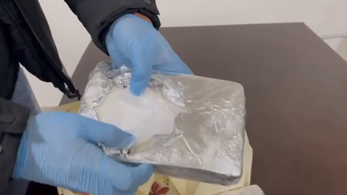 İzmir otogarında 2 kilo 60 gram kokain ele geçirildi