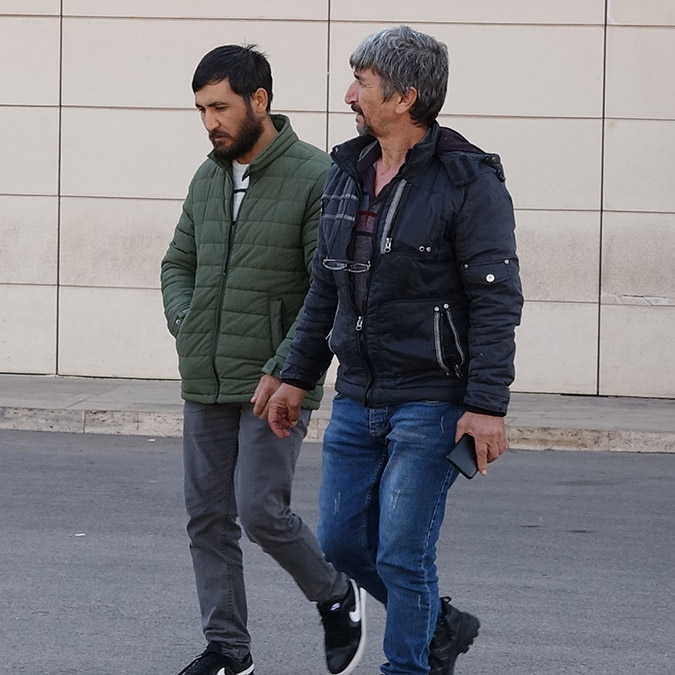 Antalya'nın Alanya ilçesinde, arkadaşlarıyla kaldığı evde sabah kahvaltıya kalkmayan Emine Karayılan (23), odasında ölü olarak bulundu.