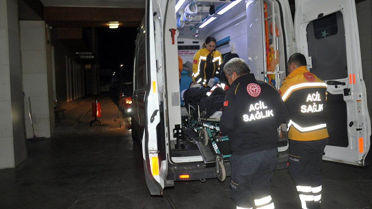 Karaman'da askeri araç devrildi