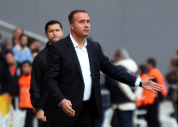 Karşıyaka transferle ilgili devre arasını bekliyor
