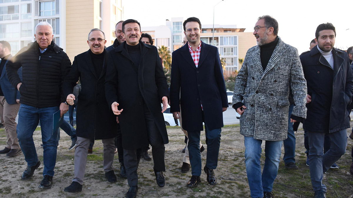 Taraftarlarının yıllardır kulübün kuruluş yılı olan 1912'ye ithafen Dünya Karşıyakalılar Günü olarak kutladığı 19 Aralık'ta Karşıyaka'ya yeni tesislerle ilgili müjde geldi.