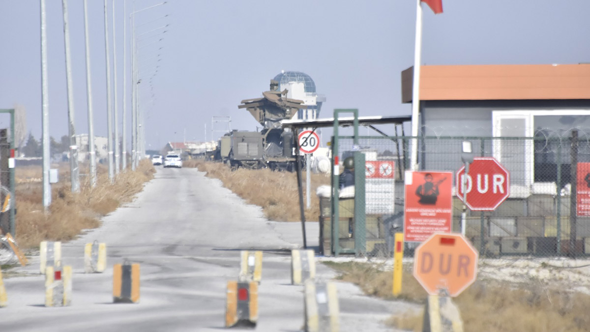 Türk Yıldızları uçağından atlayan pilot taburcu edildi