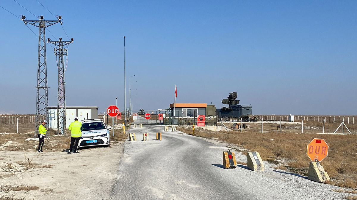 Türk Yıldızları uçağından atlayan pilot taburcu edildi