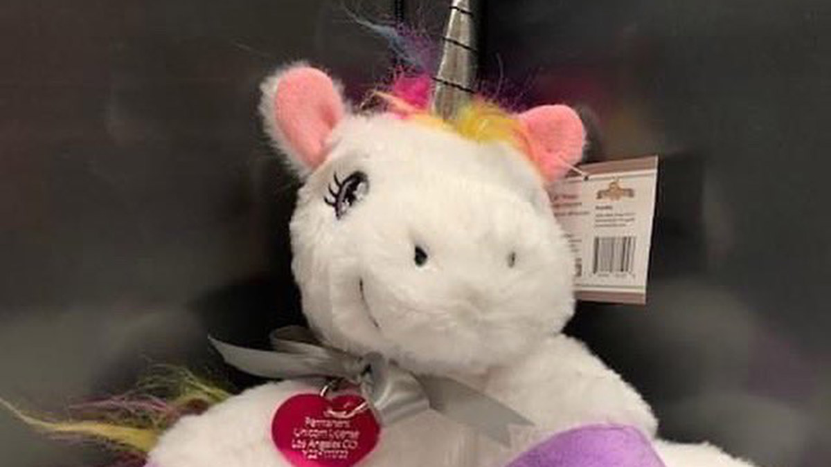 Madeline 'eğer bulabilirse tek boynuzlu at' edinme izni istedi