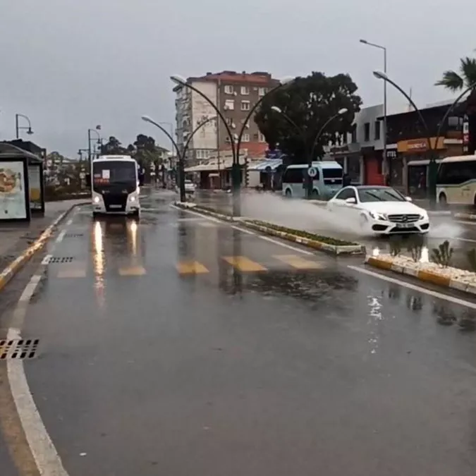 Edremit körfezi'nde lodos fırtınası