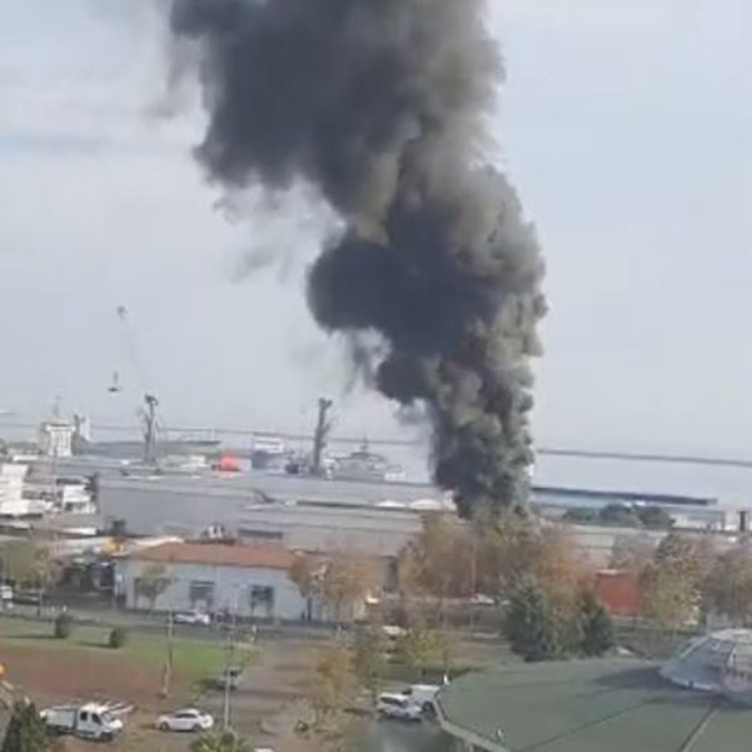 Samsun limanı'nda yağ tankerinde patlama