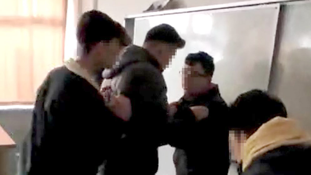 Lisede arkadaşlarını döven 4 öğrenci adliyede