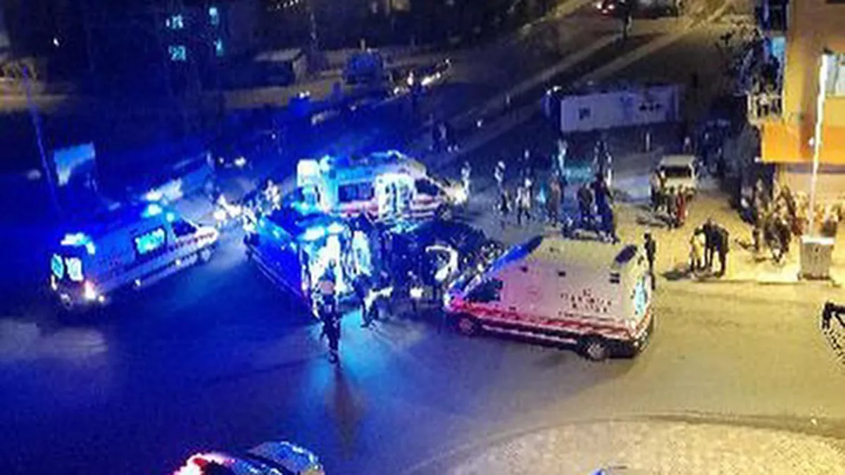 Malatya'da işçi servisi ile otomobil çarpıştı: 13 yaralı