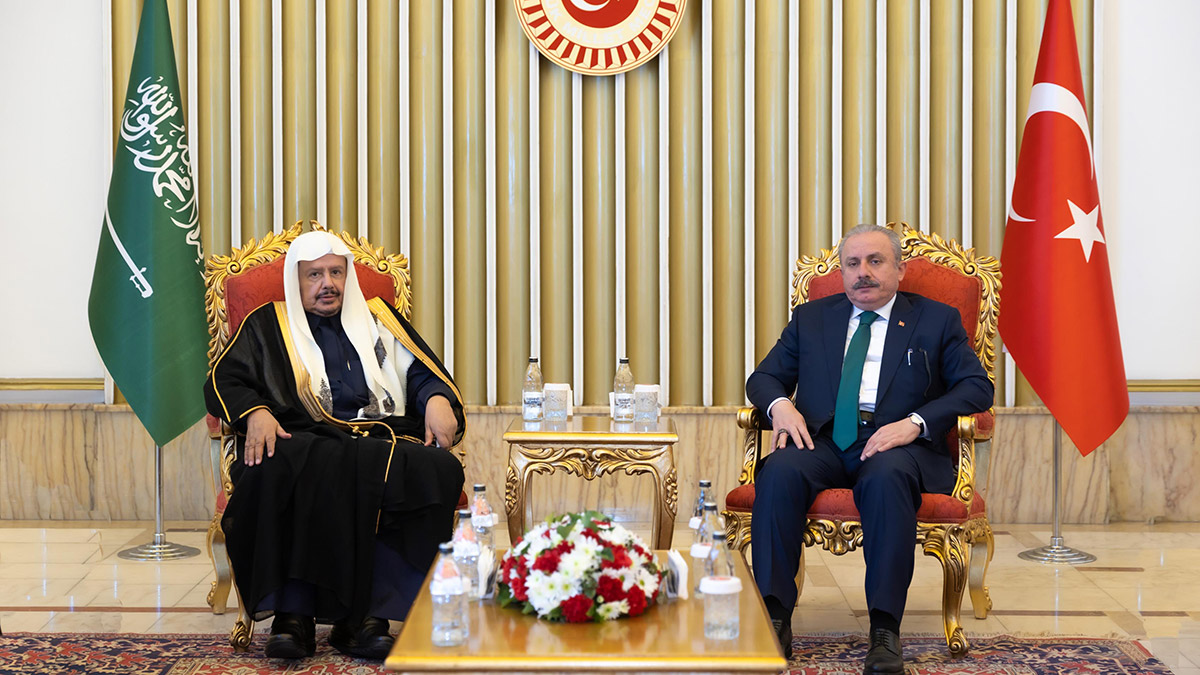 Mustafa Şentop Suudi Arabistanlı mevkidaşı ile görüştü