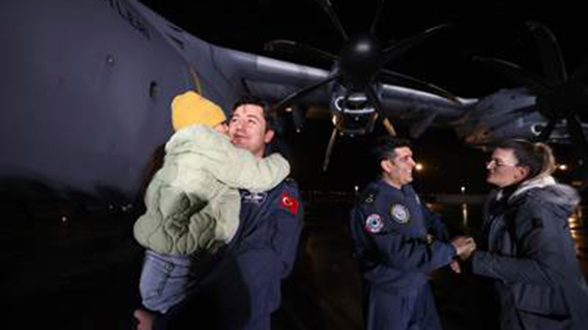 Borispol Havaalanı'nda kalan 2 uçağımız Kayseri'de