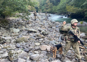 Sınırdan kaçak geçmeye çalışan 6 FETÖ ve 1 PKK'lı yakalandı