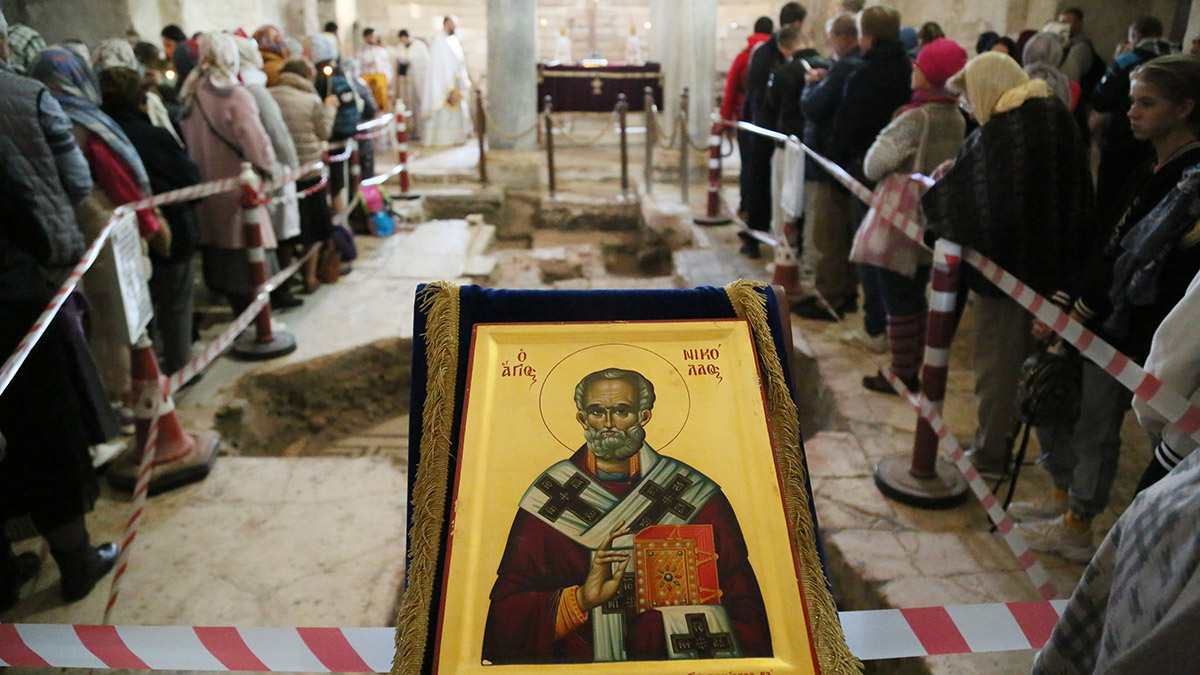 Aziz Nikolaos ölümünün 1679'uncu yılında anıldı