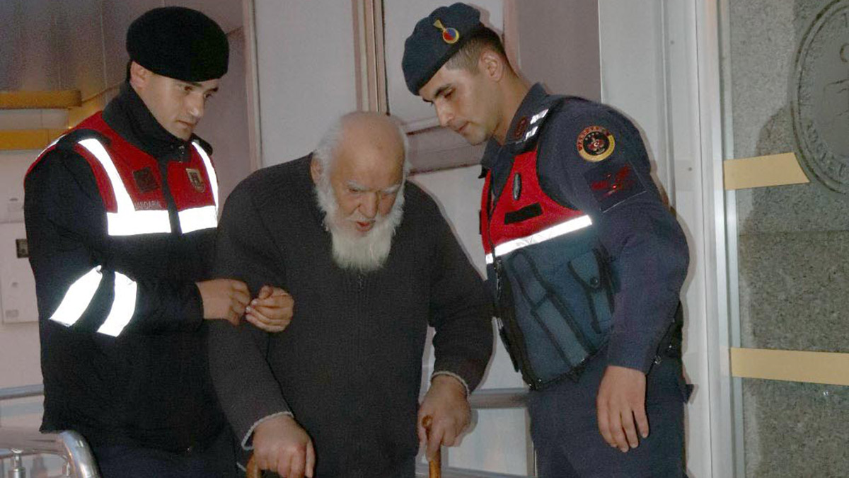 Oğlunu öldüren 95 yaşındaki baba tutuklandı