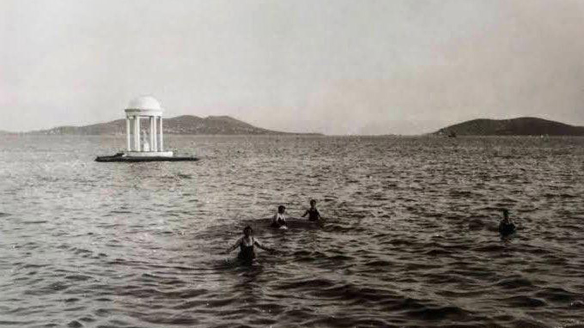 Bakireler Anıtı'na zarar verdiler