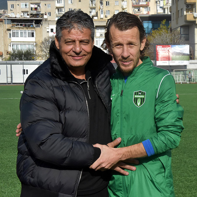 103 golle şampiyonluk yaşadığı takımda görev alan Durmuş Ali Çolak, "Jesus'un Fenerbahçe'si bizim rekoru kırar" dedi.