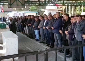 Özel halk otobüsünün çarptığı Ayşe defnedildi