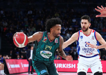 Pınar Karşıyaka Anadolu Efes karşılaşması tarihe geçti