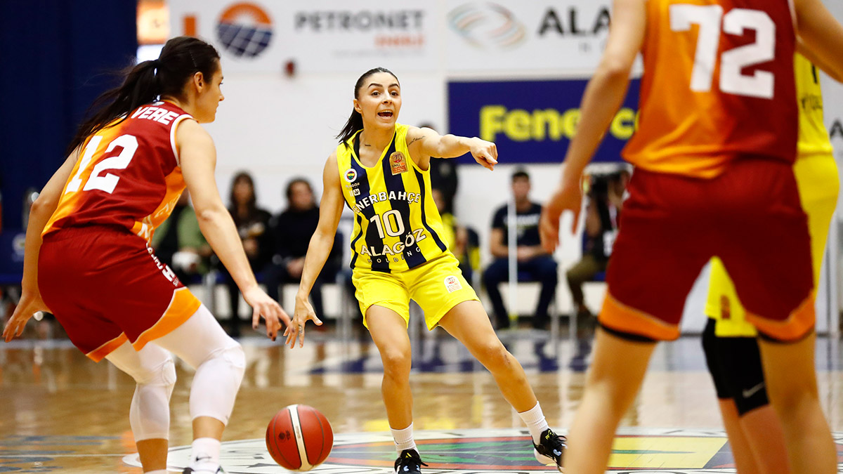 Derbide kazanan Fenerbahçe Alagöz Holding oldu