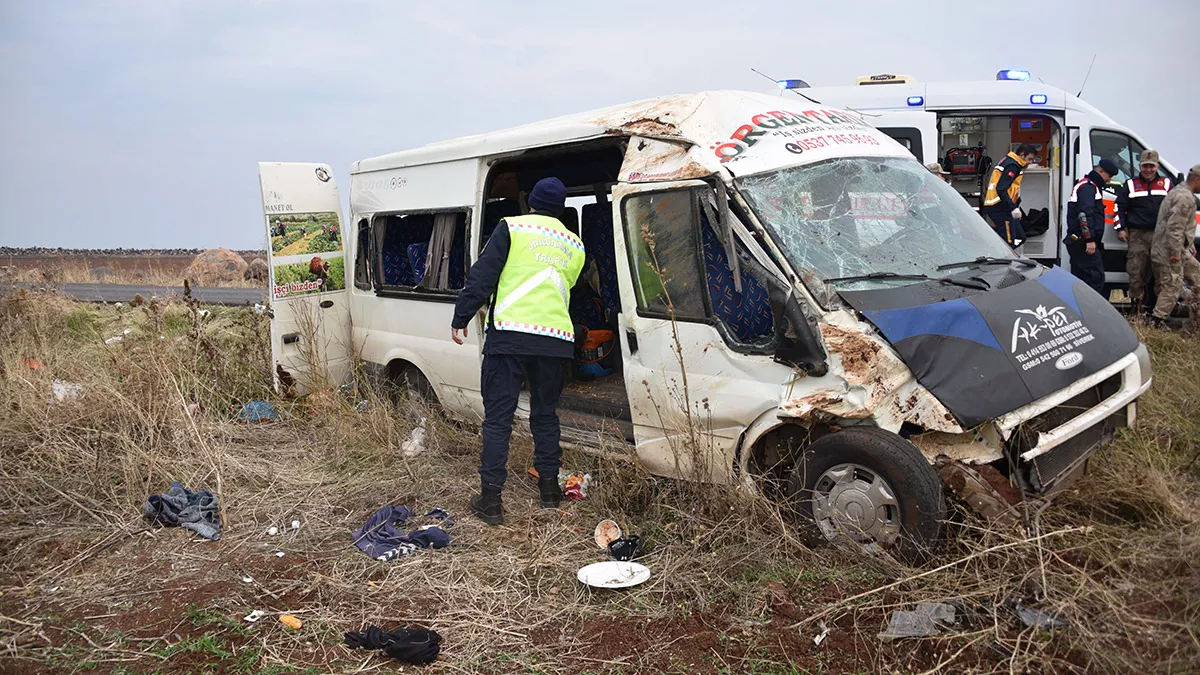 Sanliurfada tarim iscilerini tasiyan minibus devrildi 23 yarali 4331 dhaphoto5 - tarım işçileri - haberton