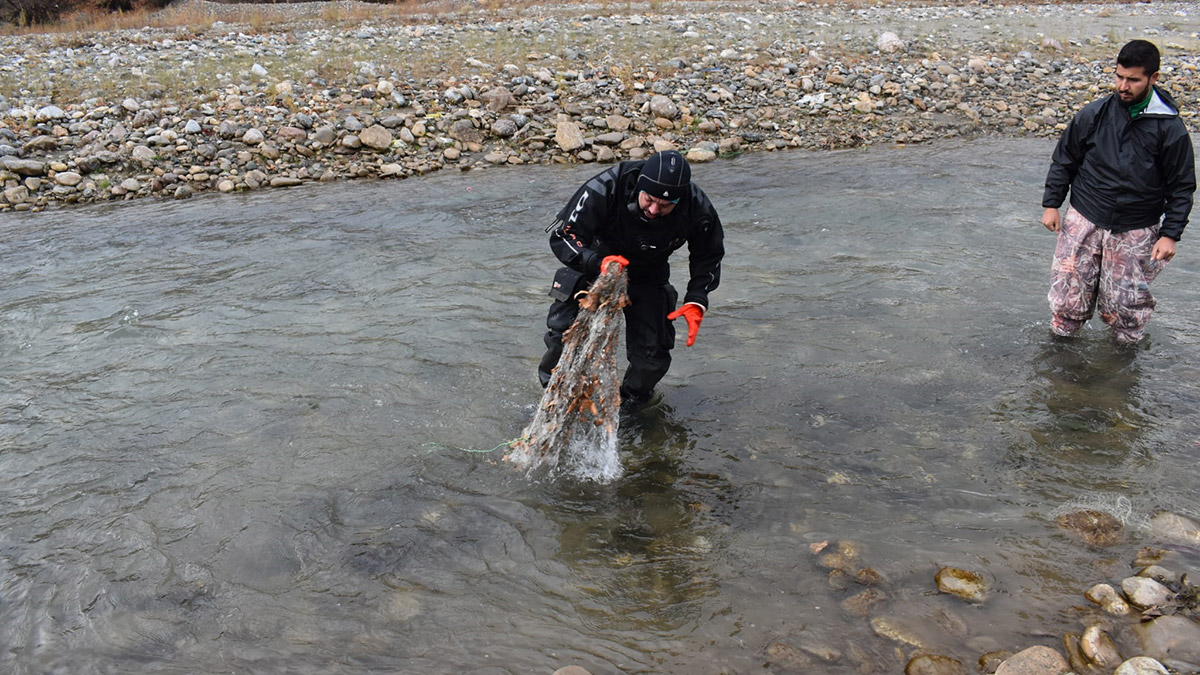 Sason Çayı temizleniyor