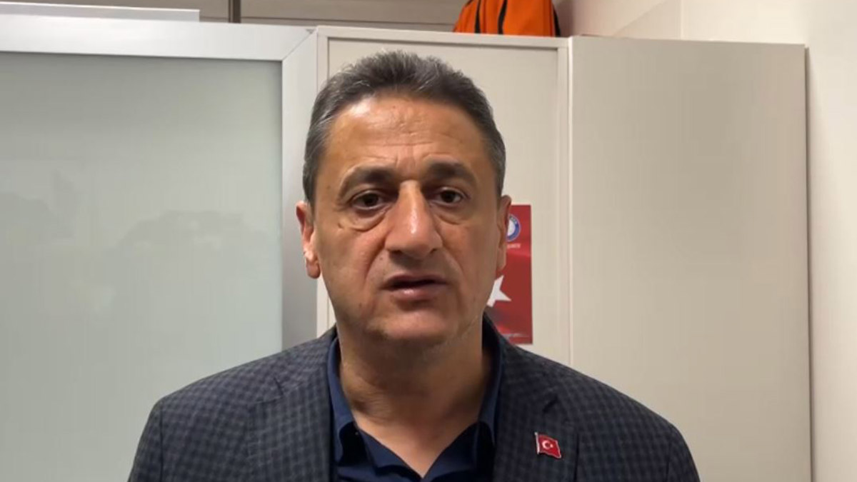 Sinop'ta kuru yük gemisinde yangın; 16 mürettebat kurtarıldı, kaptan kayıp. Kayıp gemi kaptanını arama çalışmaları devam ediyor.