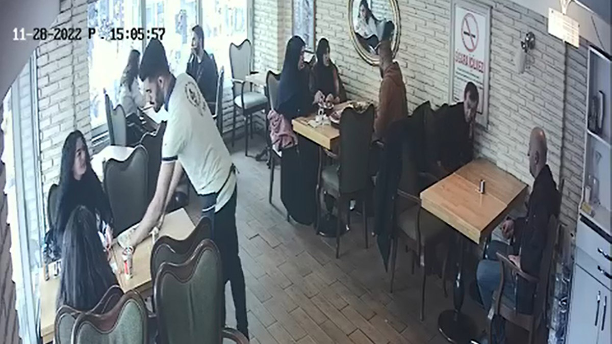 Turistin cebinden 3 bin dolar para çalan hırsız yakalandı