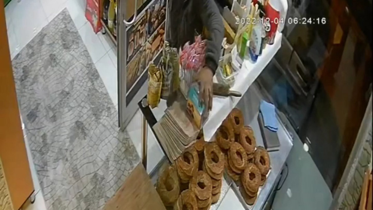 Fırındaki sadaka kutusu çalındı