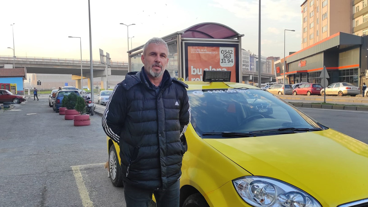 Taksici yumruk yumruğa kavga etti