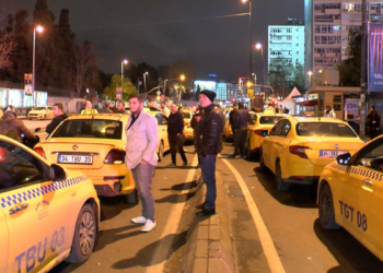 İstanbul'da taksiciler eylem yaptı