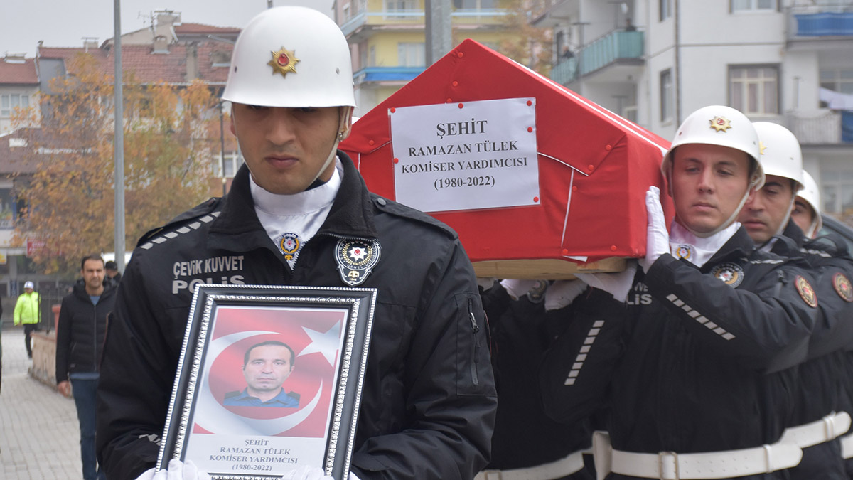 şehit olan komiser yardımcısı, memleketine uğurlandı