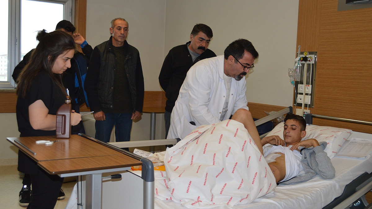 Traktör ile römork arasına sıkışan Beyar'dan iyi haber