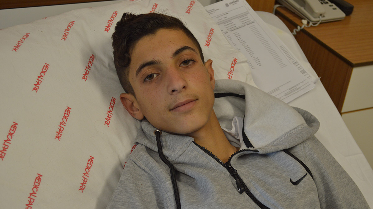 Traktör ile römork arasına sıkışan Beyar'dan iyi haber