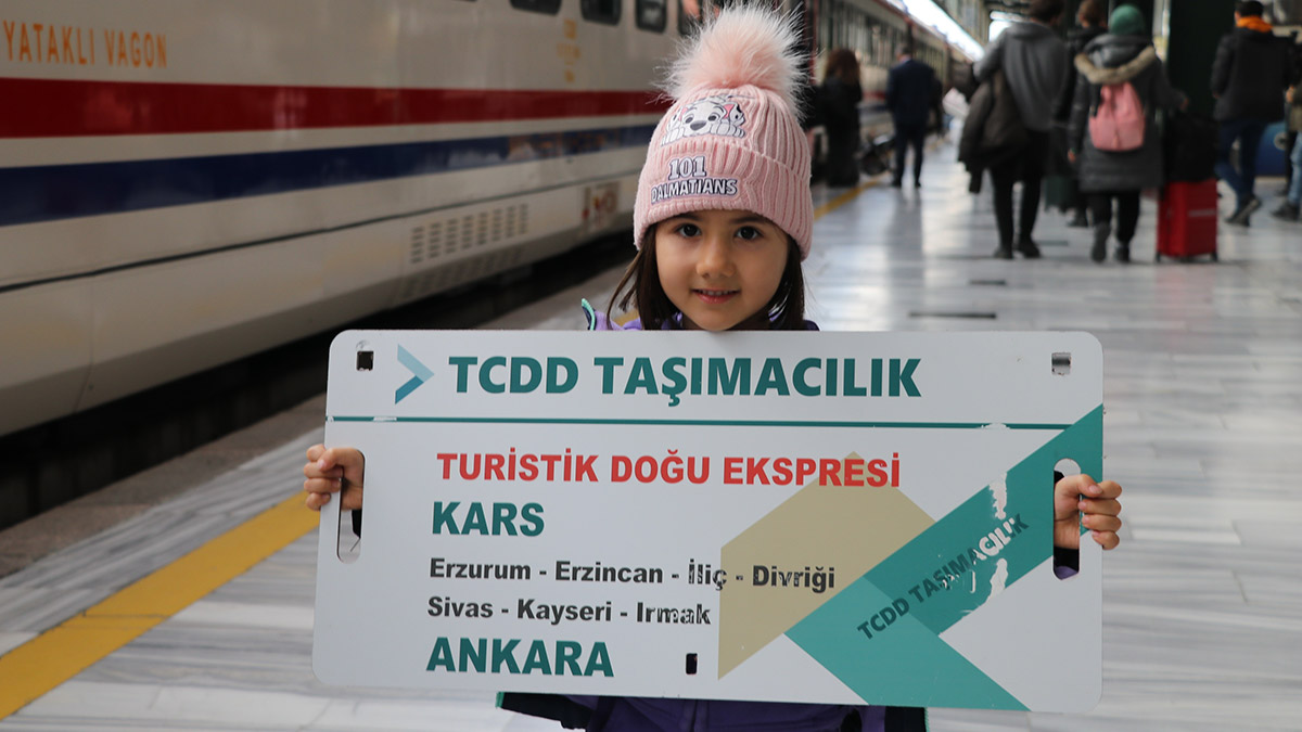 Ulaştırma ve Altyapı Bakanlığı TCDD Taşımacılık A.Ş. Genel Müdürlüğü Turistik Doğu Ekspresi 2022-2023 dönemi ilk seferine başladı.